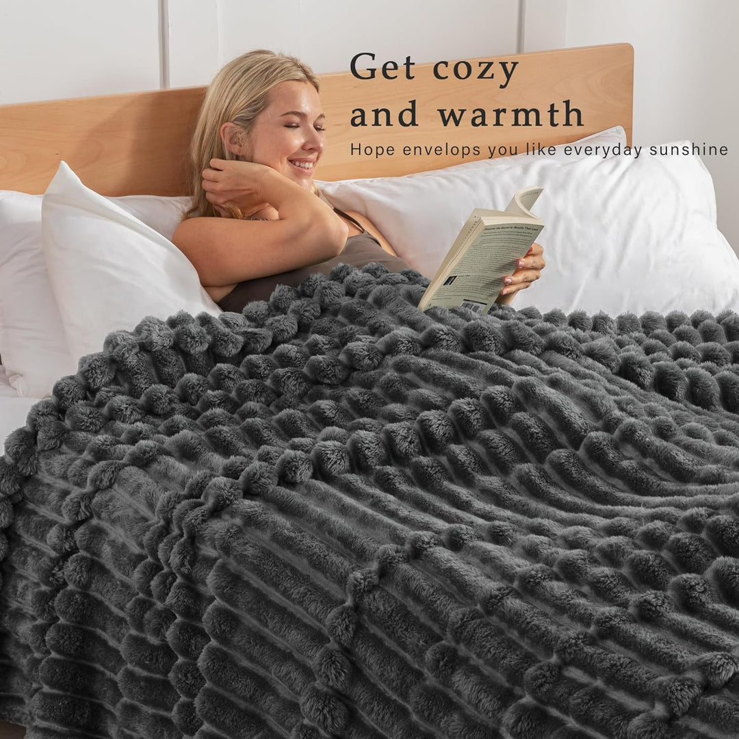 Super Soft Fleece Throw Blanket