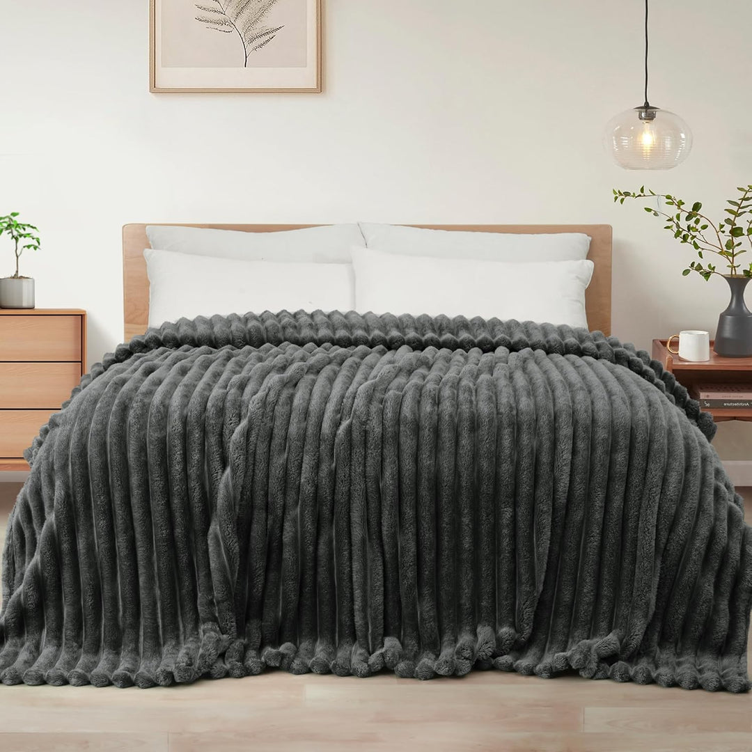 Super Soft Fleece Throw Blanket